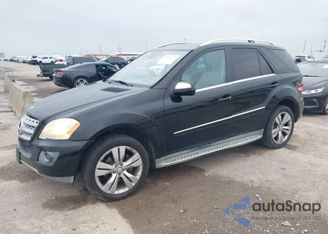 2010 Mercedes-Benz Ml 350 z USA, uszkodzony, nr VIN 4JGBB5GB4AA600292